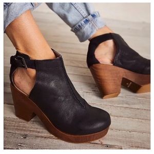 Free people amber orchard clog black 38 8. Perfect for fall!